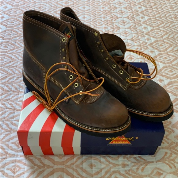 stores that sell thorogood boots